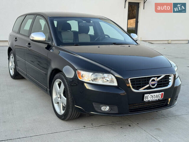 Черный Вольво В50, объемом двигателя 1.6 л и пробегом 235 тыс. км за 8850 $, фото 10 на Automoto.ua