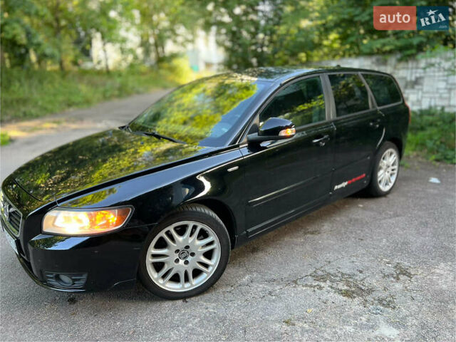 Чорний Вольво V50, об'ємом двигуна 2 л та пробігом 251 тис. км за 8500 $, фото 1 на Automoto.ua