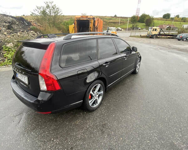 Черный Вольво В50, объемом двигателя 1.56 л и пробегом 215 тыс. км за 7900 $, фото 5 на Automoto.ua