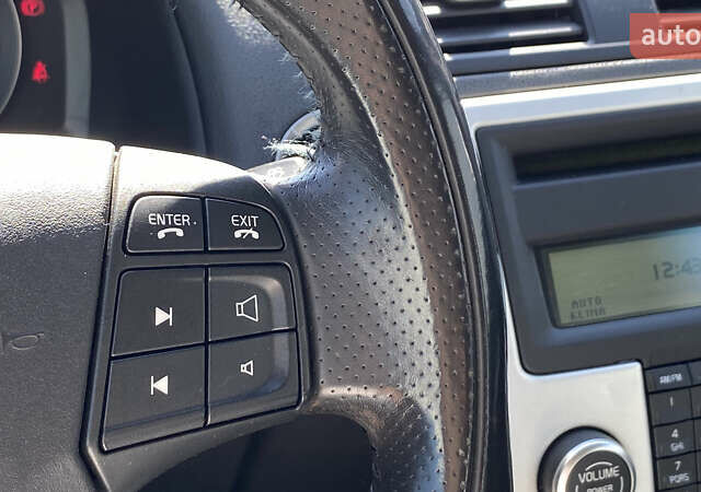 Черный Вольво В50, объемом двигателя 1.6 л и пробегом 197 тыс. км за 8200 $, фото 37 на Automoto.ua