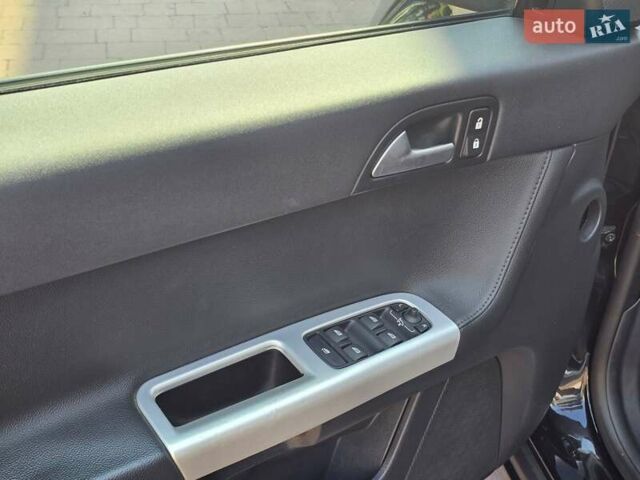 Черный Вольво В50, объемом двигателя 1.6 л и пробегом 210 тыс. км за 8499 $, фото 22 на Automoto.ua