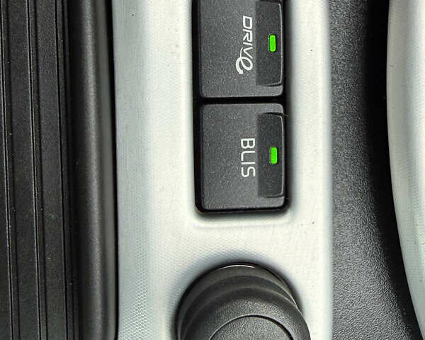 Черный Вольво В50, объемом двигателя 1.6 л и пробегом 230 тыс. км за 7999 $, фото 69 на Automoto.ua