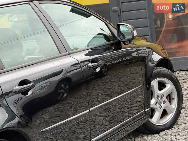 Черный Вольво В50, объемом двигателя 1.6 л и пробегом 230 тыс. км за 7999 $, фото 35 на Automoto.ua
