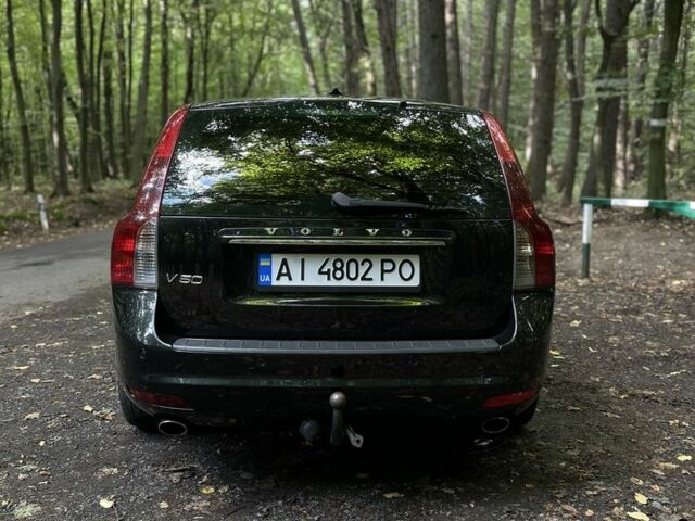 Чорний Вольво V50, об'ємом двигуна 2 л та пробігом 260 тис. км за 8200 $, фото 3 на Automoto.ua