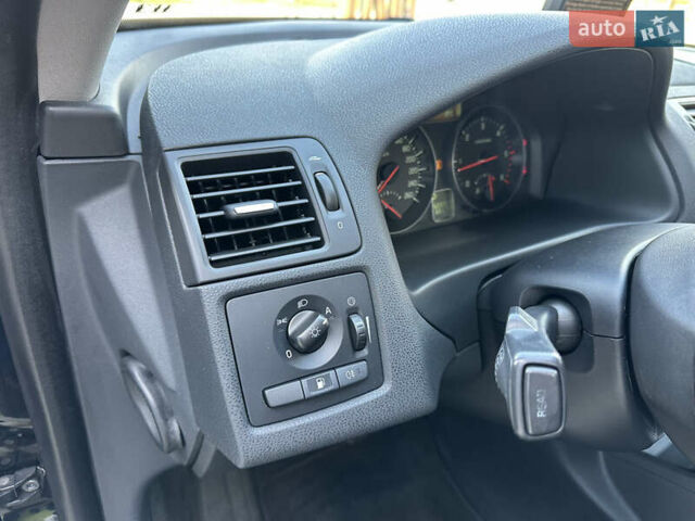 Чорний Вольво V50, об'ємом двигуна 2 л та пробігом 262 тис. км за 9850 $, фото 21 на Automoto.ua