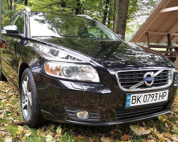 Черный Вольво В50, объемом двигателя 1.6 л и пробегом 166 тыс. км за 9000 $, фото 10 на Automoto.ua