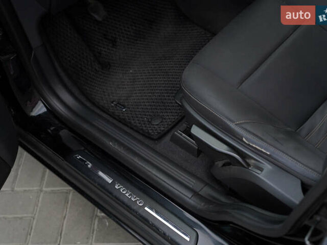 Черный Вольво В50, объемом двигателя 1.6 л и пробегом 316 тыс. км за 7299 $, фото 12 на Automoto.ua