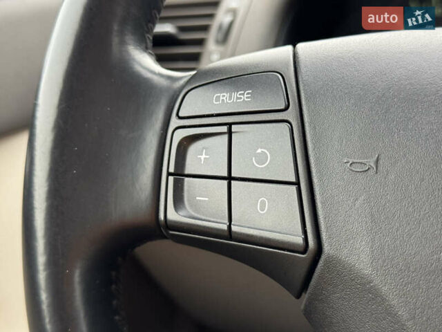 Чорний Вольво V50, об'ємом двигуна 1.6 л та пробігом 214 тис. км за 8590 $, фото 48 на Automoto.ua