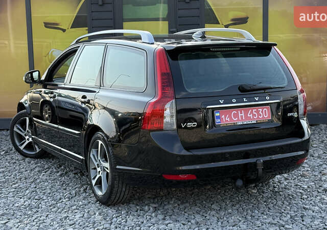 Черный Вольво В50, объемом двигателя 1.6 л и пробегом 235 тыс. км за 8500 $, фото 9 на Automoto.ua