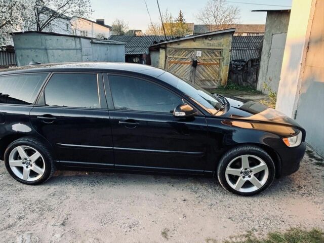 Черный Вольво В50, объемом двигателя 1.6 л и пробегом 215 тыс. км за 8506 $, фото 13 на Automoto.ua