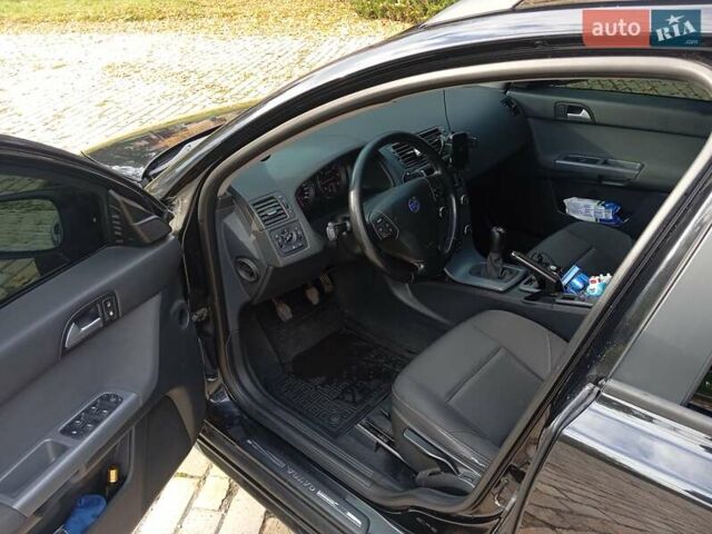 Вольво В50 2011 в Белой Церкве на Automoto.ua Черный Вольво В50, объемом двигателя 1.6 л и пробегом 290 тыс. км за 8600 $, фото 14 на Automoto.ua
