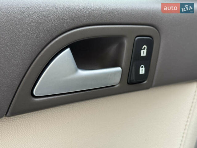 Чорний Вольво V50, об'ємом двигуна 1.6 л та пробігом 214 тис. км за 8590 $, фото 37 на Automoto.ua