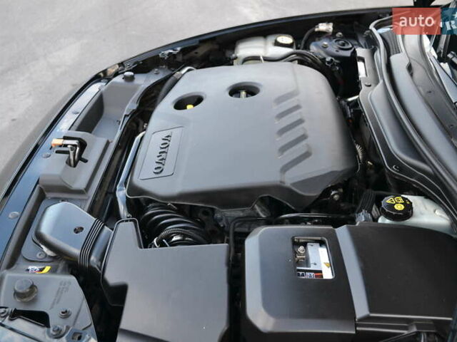 Черный Вольво В50, объемом двигателя 1.6 л и пробегом 218 тыс. км за 7600 $, фото 63 на Automoto.ua