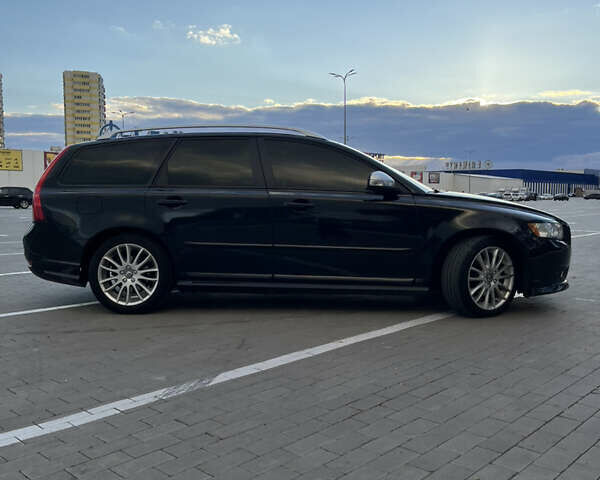 Черный Вольво В50, объемом двигателя 1.56 л и пробегом 264 тыс. км за 8300 $, фото 4 на Automoto.ua