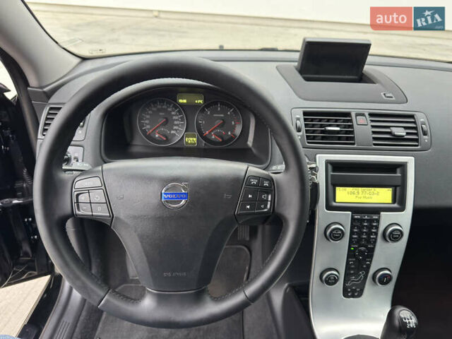 Черный Вольво В50, объемом двигателя 1.6 л и пробегом 217 тыс. км за 8550 $, фото 39 на Automoto.ua