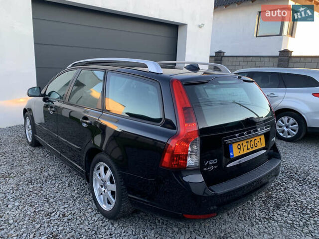 Черный Вольво В50, объемом двигателя 1.6 л и пробегом 252 тыс. км за 8200 $, фото 5 на Automoto.ua