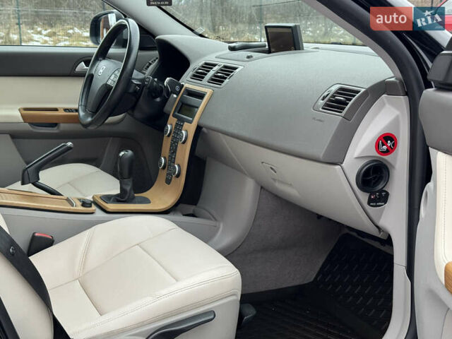 Чорний Вольво V50, об'ємом двигуна 1.6 л та пробігом 214 тис. км за 8590 $, фото 85 на Automoto.ua