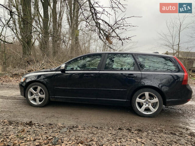 Черный Вольво В50, объемом двигателя 1.6 л и пробегом 270 тыс. км за 8500 $, фото 10 на Automoto.ua