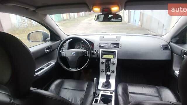 Черный Вольво В50, объемом двигателя 1.56 л и пробегом 260 тыс. км за 6900 $, фото 7 на Automoto.ua