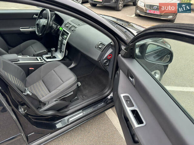 Черный Вольво В50, объемом двигателя 2 л и пробегом 213 тыс. км за 11000 $, фото 23 на Automoto.ua
