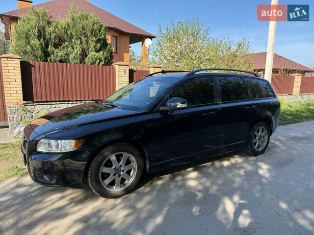 Чорний Вольво V50, об'ємом двигуна 1.6 л та пробігом 281 тис. км за 8650 $, фото 1 на Automoto.ua