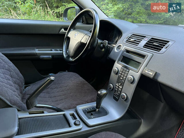 Чорний Вольво V50, об'ємом двигуна 2 л та пробігом 251 тис. км за 8500 $, фото 11 на Automoto.ua