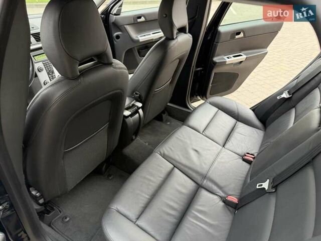 Черный Вольво В50, объемом двигателя 1.6 л и пробегом 226 тыс. км за 8290 $, фото 45 на Automoto.ua