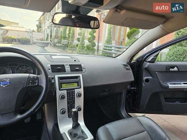 Черный Вольво В50, объемом двигателя 1.6 л и пробегом 210 тыс. км за 8499 $, фото 39 на Automoto.ua