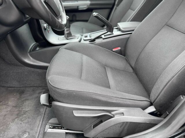 Черный Вольво В50, объемом двигателя 1.6 л и пробегом 213 тыс. км за 8900 $, фото 18 на Automoto.ua