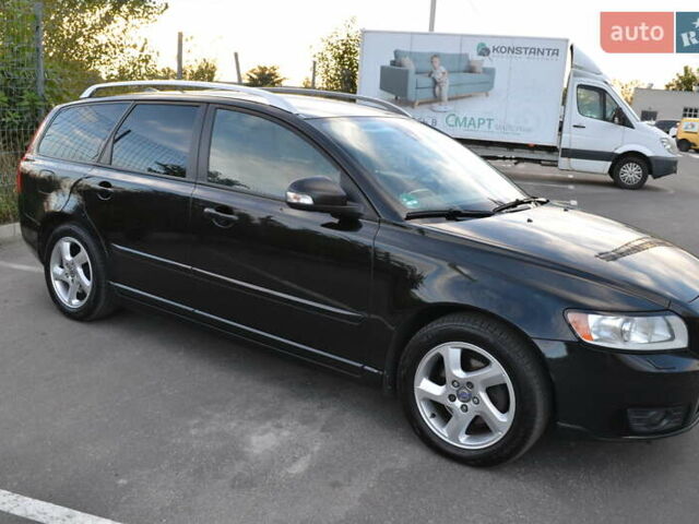 Черный Вольво В50, объемом двигателя 1.6 л и пробегом 218 тыс. км за 7600 $, фото 2 на Automoto.ua