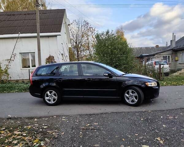 Черный Вольво В50, объемом двигателя 1.6 л и пробегом 236 тыс. км за 8400 $, фото 14 на Automoto.ua