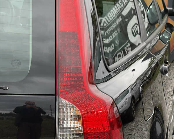 Черный Вольво В50, объемом двигателя 1.6 л и пробегом 230 тыс. км за 8500 $, фото 35 на Automoto.ua