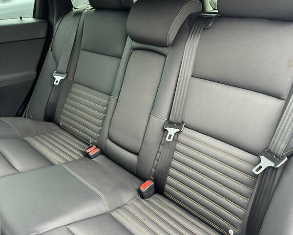 Черный Вольво В50, объемом двигателя 2 л и пробегом 213 тыс. км за 11000 $, фото 31 на Automoto.ua