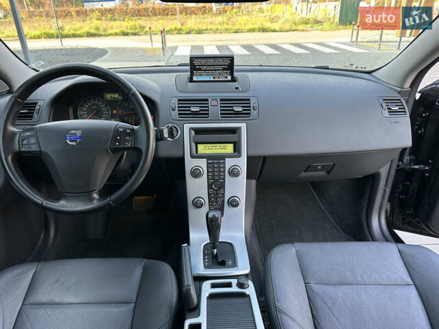 Чорний Вольво V50, об'ємом двигуна 2 л та пробігом 262 тис. км за 9850 $, фото 37 на Automoto.ua