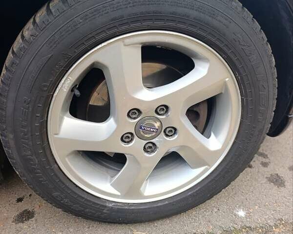 Черный Вольво В50, объемом двигателя 1.6 л и пробегом 236 тыс. км за 8400 $, фото 26 на Automoto.ua