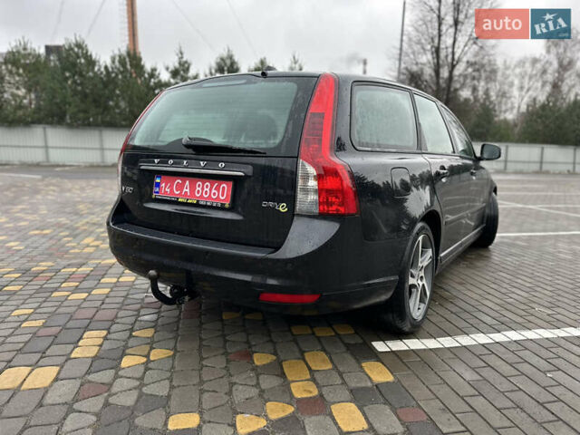 Черный Вольво В50, объемом двигателя 1.6 л и пробегом 232 тыс. км за 9450 $, фото 4 на Automoto.ua