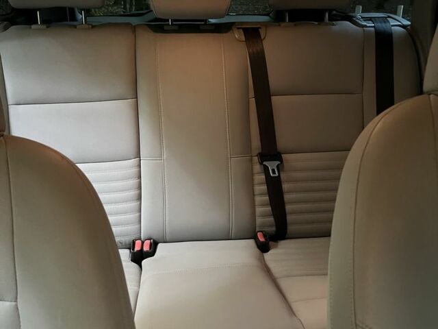 Чорний Вольво V50, об'ємом двигуна 2 л та пробігом 260 тис. км за 8200 $, фото 7 на Automoto.ua