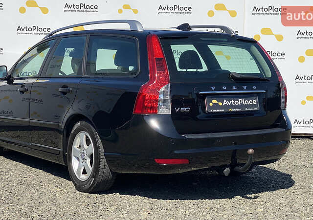 Черный Вольво В50, объемом двигателя 1.6 л и пробегом 197 тыс. км за 8200 $, фото 45 на Automoto.ua