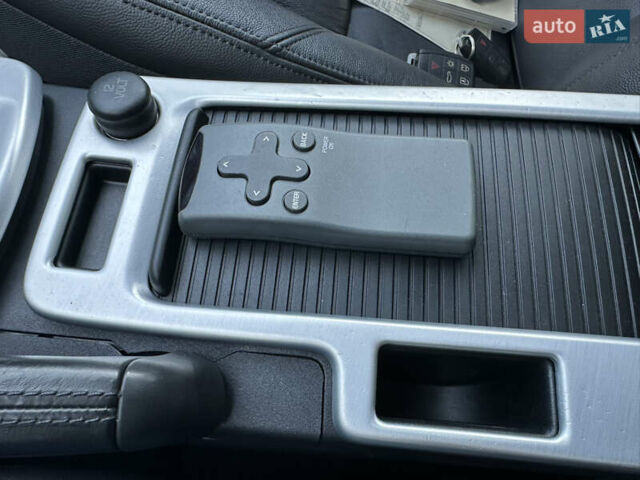 Чорний Вольво V50, об'ємом двигуна 2 л та пробігом 262 тис. км за 9850 $, фото 49 на Automoto.ua