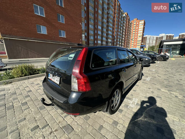 Черный Вольво В50, объемом двигателя 1.98 л и пробегом 299 тыс. км за 9100 $, фото 4 на Automoto.ua