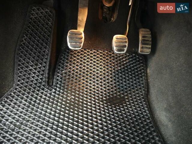 Чорний Вольво V50, об'ємом двигуна 1.56 л та пробігом 340 тис. км за 7000 $, фото 30 на Automoto.ua