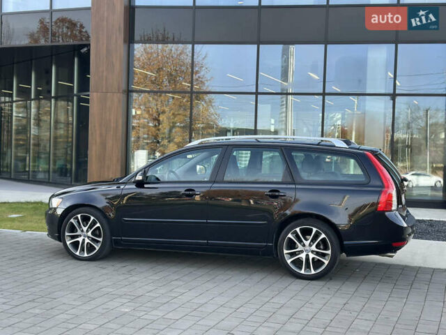 Чорний Вольво V50, об'ємом двигуна 2 л та пробігом 262 тис. км за 9850 $, фото 4 на Automoto.ua