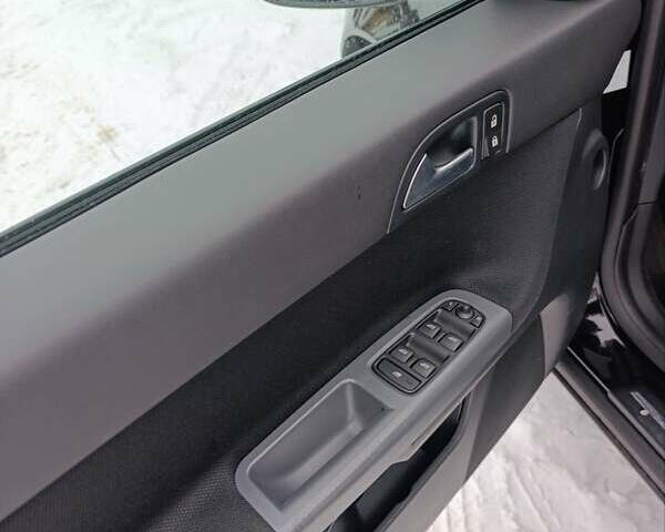 Чорний Вольво V50, об'ємом двигуна 1.6 л та пробігом 236 тис. км за 8200 $, фото 48 на Automoto.ua