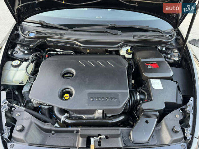 Черный Вольво В50, объемом двигателя 1.6 л и пробегом 235 тыс. км за 8850 $, фото 51 на Automoto.ua