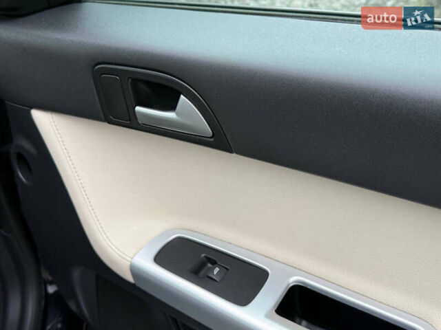 Вольво В50 2011 в Стрые на Automoto.ua Черный Вольво В50, объемом двигателя 1.6 л и пробегом 230 тыс. км за 8250 $, фото 45 на Automoto.ua