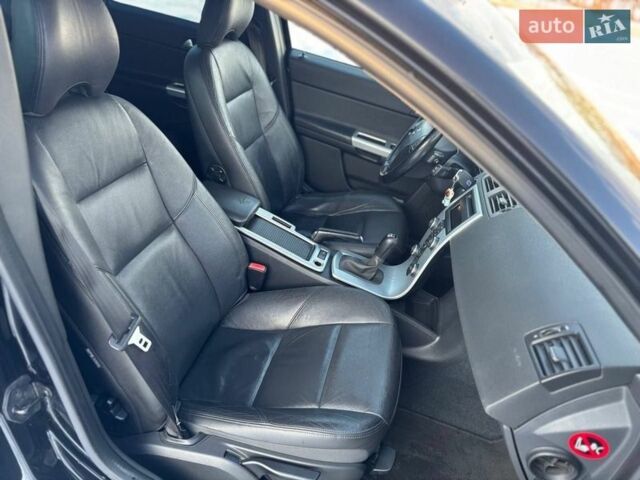 Черный Вольво В50, объемом двигателя 1.6 л и пробегом 245 тыс. км за 6500 $, фото 8 на Automoto.ua