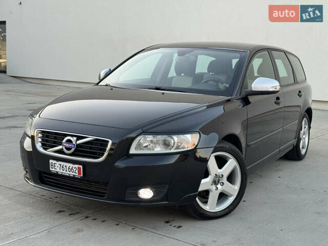 Черный Вольво В50, объемом двигателя 1.6 л и пробегом 235 тыс. км за 8850 $, фото 5 на Automoto.ua
