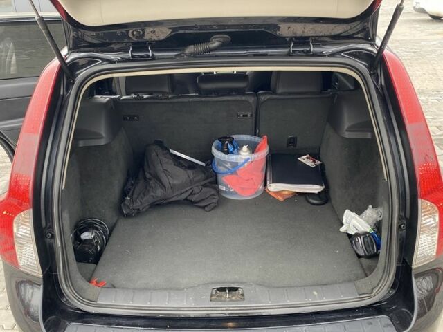 Чорний Вольво V50, об'ємом двигуна 1.6 л та пробігом 250 тис. км за 8999 $, фото 14 на Automoto.ua