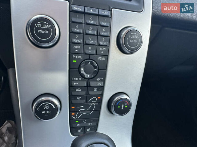 Чорний Вольво V50, об'ємом двигуна 2 л та пробігом 262 тис. км за 9850 $, фото 25 на Automoto.ua