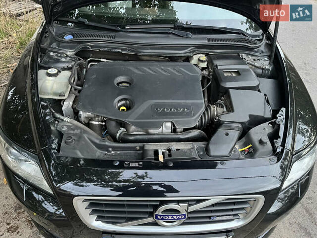 Черный Вольво В50, объемом двигателя 1.56 л и пробегом 264 тыс. км за 8300 $, фото 15 на Automoto.ua